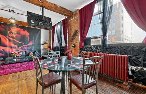 Beautiful 'Rose Themed' Loft Near Downtown Detroit apts - Foto 2