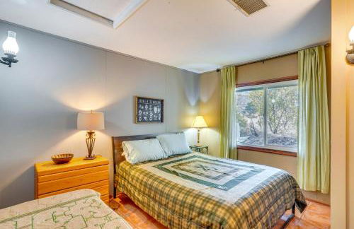 Mtn-View Gem on 20 Acres Patagonia Cabin Hideaway - Foto 12