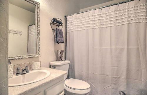 Pinecrest Retreat with Fireplace! - Photo 20