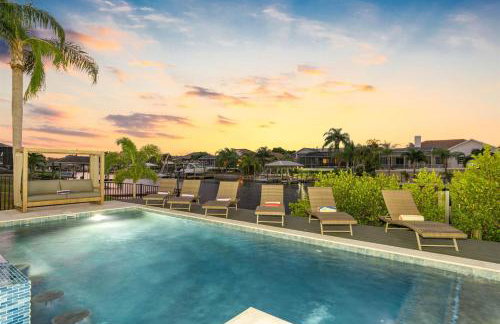 2 Million Villa Heated Pool w Luxury Spa 6BR & 6BR Waterfront by Canal - Foto 2