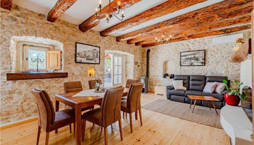 2 Bedroom Lovely Home In Blato - Foto 3