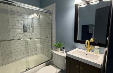 Delightful 3 Bd Home with King size bed, hot tub, playground! - Foto 36