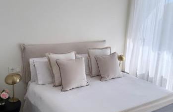 Coronado Apartment - Photo 7