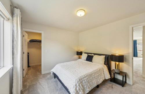 Serene Port Orchard Retreat - 3BR 3BA with Trails and Amazing Views - Foto 30