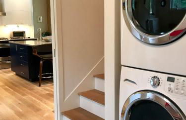 Modern Cottage with Peeks of Ocean Views - Foto 56