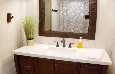 Lakeside Retreat - Romantic Cabin - Resort Pool, Dock, Fire Pit! - Foto 5