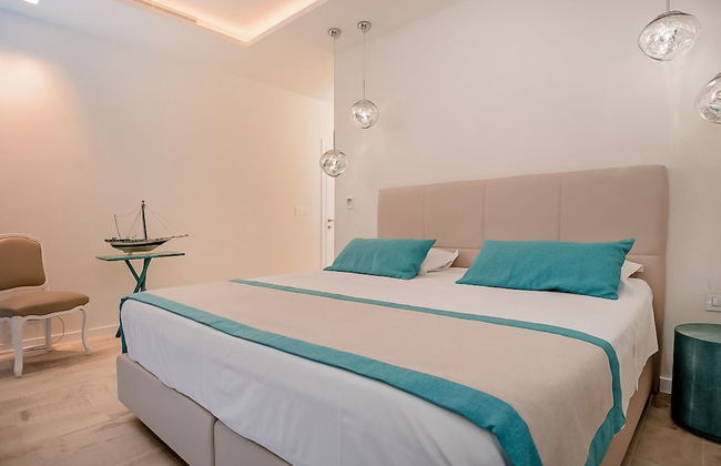 Beachfront Villa Seven Sins with Pool - Foto 7