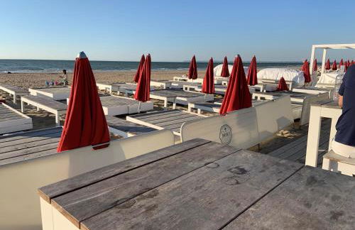 Grand rez de jardin-terrasse avec vue sur la mer - 2 chambres - Photo 27