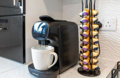 Stylish 3-Bed House in Newton-le-Willows - Private Parking & Garden - Foto 15