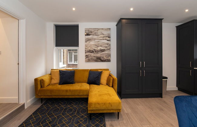 Woodside Park 3 Bedroom Apt with Parking - Foto 24