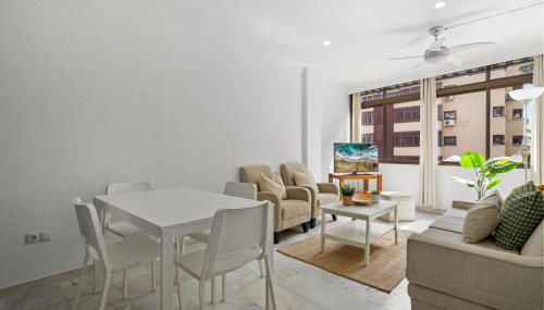 Comfy apt near the Beach by Costarentals - MAL02 - Photo 2