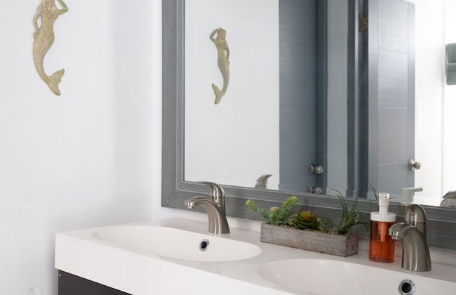 Flamenco Beach 2BDR Oceanfr Pool Parking - Photo 13