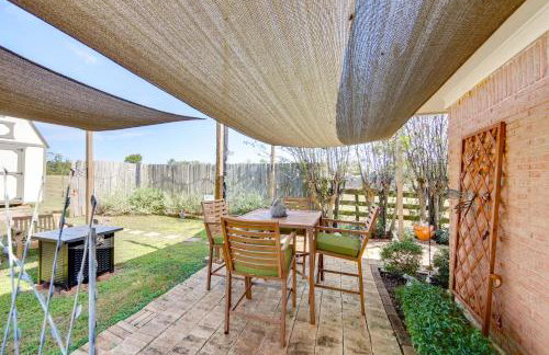 Fire Pit and Patios Peaceful Alto Getaway! - Foto 25