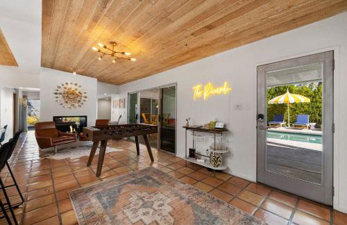 The Ricardo! Mid-Century Villa with Saltwater Pool - Foto 24