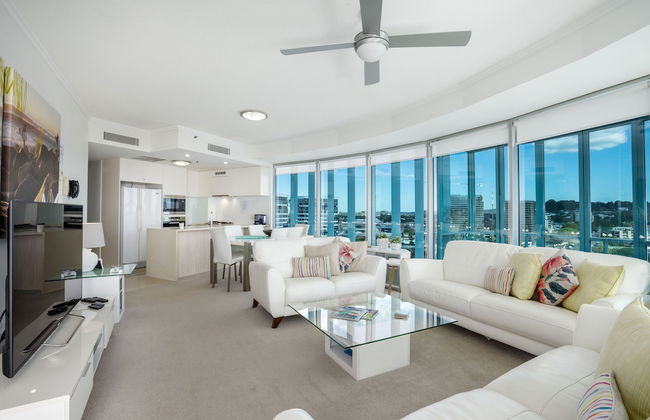 Reflection Tower Two - Photo 47