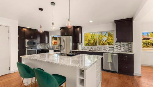 Cozy & Spacious 3BR2BA Home Near I-5 - Photo 5, dishwasher
