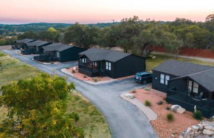 Starlight Horizon 2 Cabins Hot Tub & Pool - Pet-Friendly Texas Hill Country Stay Near Canyon Lake Sleeps 12, Stargazing, Group Getaway - Foto 58