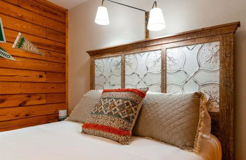 Havenbrook-Hocking Hills Luxury, 10 Acres, Hot Tub - Foto 2