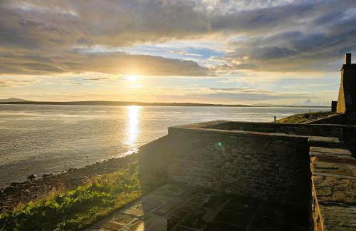 Deluxe Coastal Villa - Isle of Eday - Photo 24