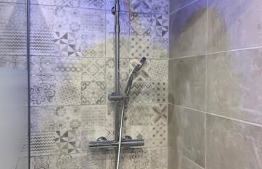 Duplex au cœur de Deauville avec vue imprenable et parking privé - Photo 10