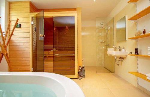 VILLA STOZAK, private heated pool, cinema room and sauna, 7 km from beach - Photo 5