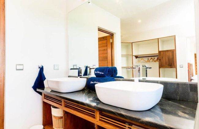 Home The Residence - Photo 39