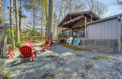 Near Lake and Trails Rustic Newland Cabin with Deck! - Foto 22