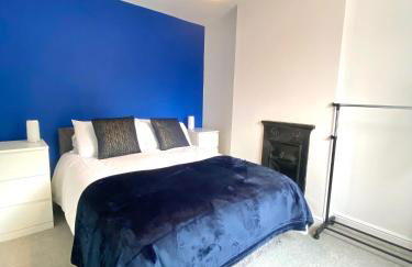 Rushden - Spacious House and Garden, Free Parking, TV, Sleeps 8 Guests - Foto 18