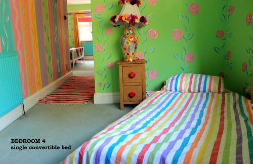 Historic Pike House with Beautiful Garden - Photo 36