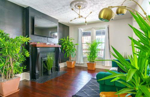 Jungle House Columbus Short North Downtown Free Parking - Steps to Convention Center & Nationwide Arena - 2BR Luxury Home - Sleeps 8 - Over 5,800 Five Star Stays - Foto 11