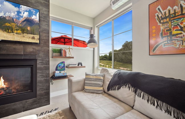 Swanky Townhome Near Old Town, Breweries and River - Foto 13