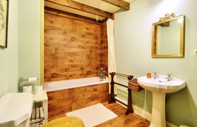 Very Authentic Ardennes House - Photo 21