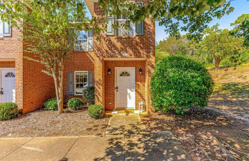 Seasonal Pool Access and Patio Auburn Getaway! - Foto 23