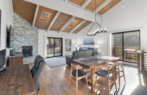 Fun & Air Conditioned Lake Tahoe 3 BR/2.5 BA Home - Foto 30