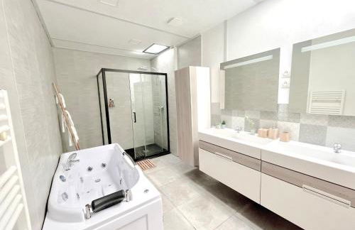 NUIKI Lodges - Gites - Foto 56