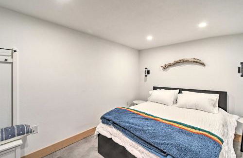 Dreamy Bayfront Cabin with View, Dock and Kayaks - Foto 12