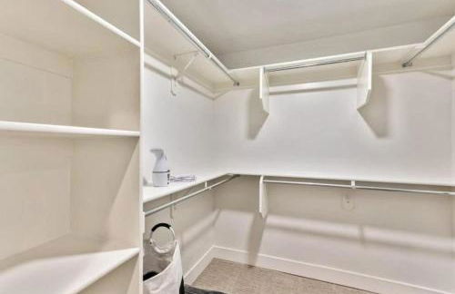 1min Delta - Salt Palace - King Bed - Gym - Parking - Foto 25