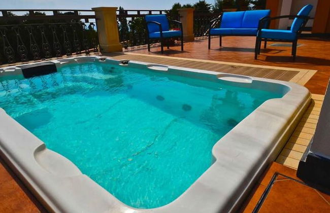 Villa La Timpa con Jacuzzi Privata e Meravigliosa Vista Dell Etna e del Mare - Foto 5