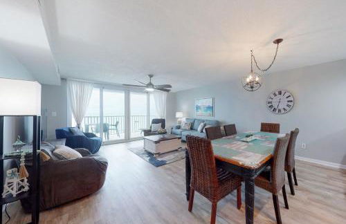 Romar Tower Beachfront Condos - Foto 90