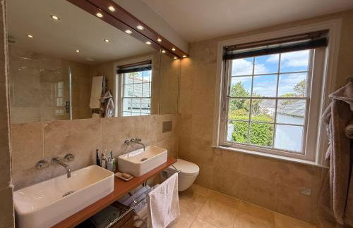 Tranquil Seaside Cottage by NewFo - Photo 47