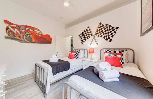 596 Modern 5 bed home overlooking beautiful golf course and conservation with Games room - Foto 18