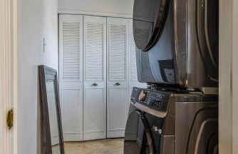 Cozy 4BR Retreat - Private backyard, Gazebo & Grill - Foto 5