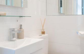 Number 42 by The Butler Collection - Foto 16