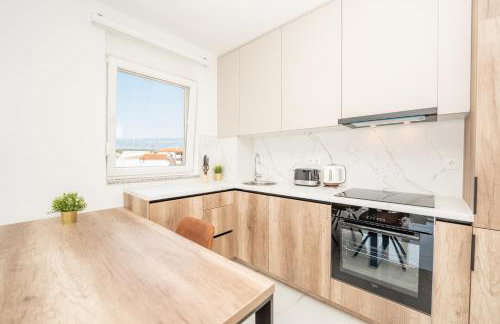 Poolside Hideout Apartments - Photo 69