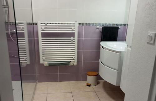 L'Étoile Biterroise - Appartement de Vacances avec Piscine et Parking gratuit à Béziers - Photo 7