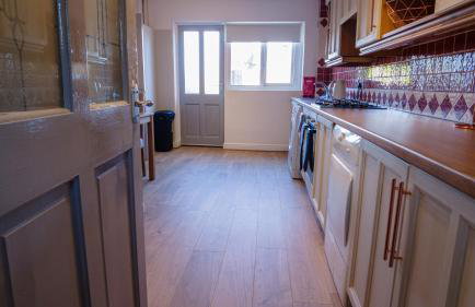 The Snug, ideal for sporting events and city breaks, hidden nook in the Heart of Newcastle, with parking, Wifi, Smart Tv, close to all local travel links - Foto 39