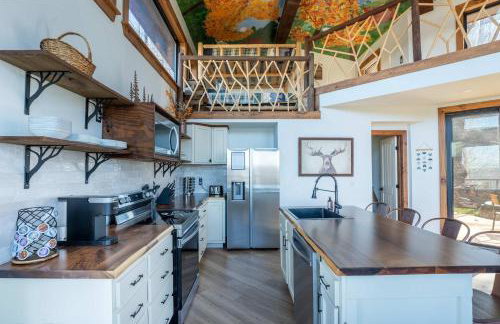 The Mighty Sycamore Treehouse at Treetop Escapes - Foto 9