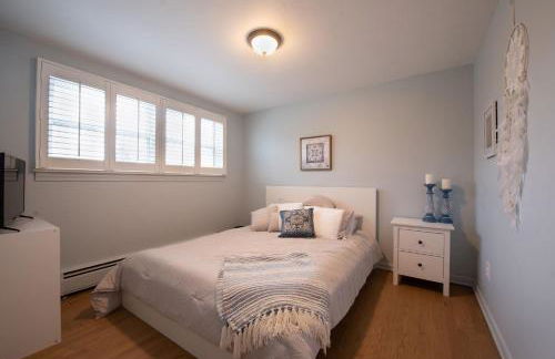 Cozy Condo in the Heart of Royal Oak - Photo 22