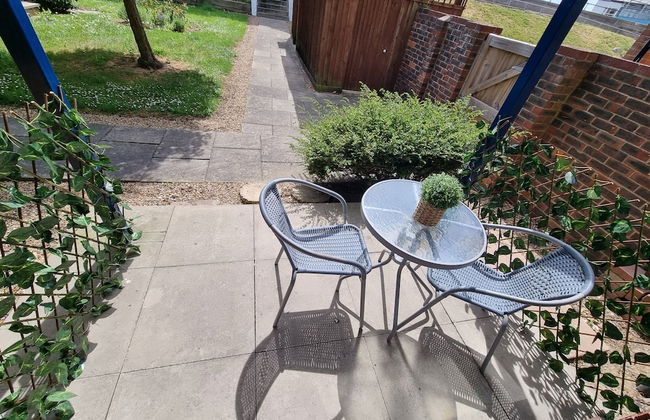 360 Serviced Accommodations - Waterfront Retreat - Modern Apartment - Foto 23