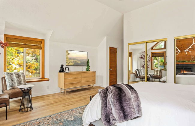 The Fancy Fox Stunning 4 BR Retreat, Min to Lake - Foto 9